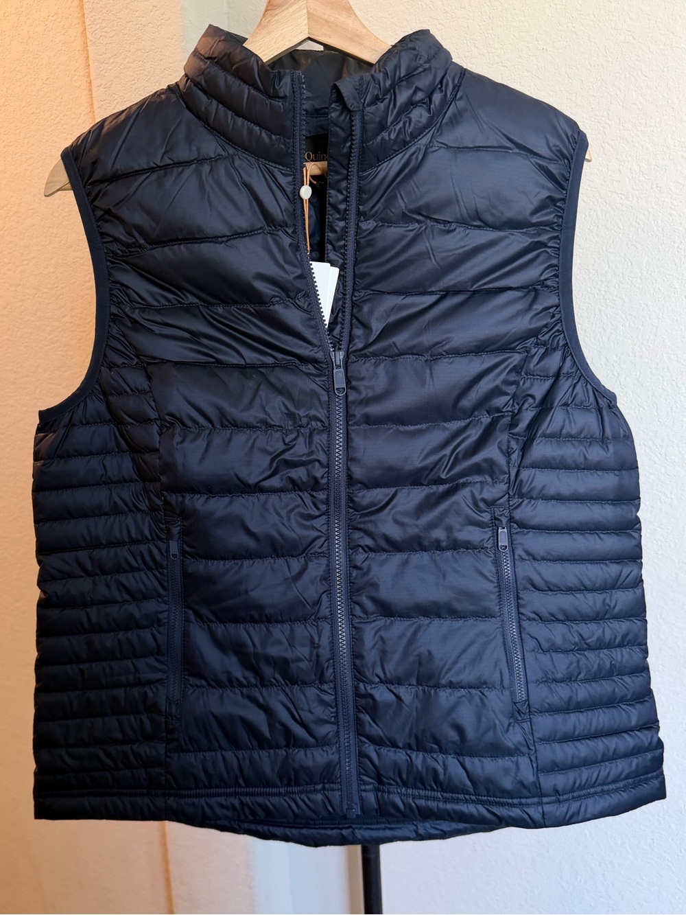 Quince Men's Navy Blue Quilted Lightweight Down Packable Puffer Vest M